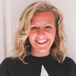 Meet your Posher, Carrie-anne